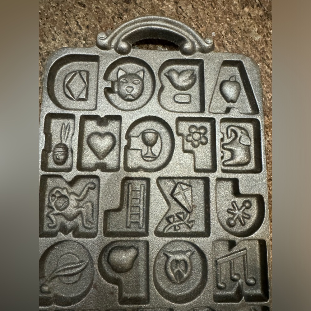 John Wright Cast Iron Alphabet Cookie Mold 1985 With Original Box. Vintage - Picture 3 of 10